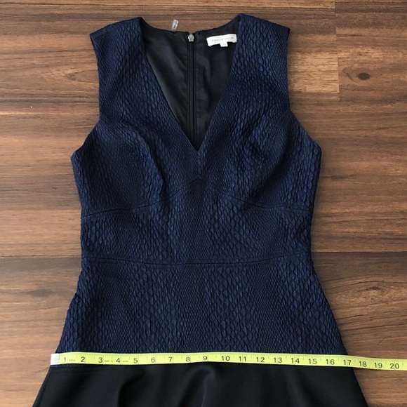 Rebecca Taylor V-Neck Stretch Snakeskin Dress - Picture 9 of 13